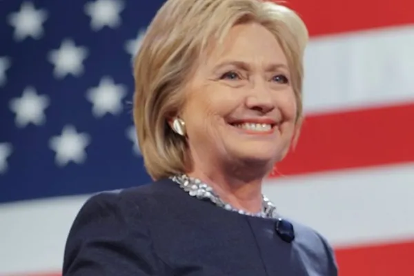 hillary_flag_700x500.jpg